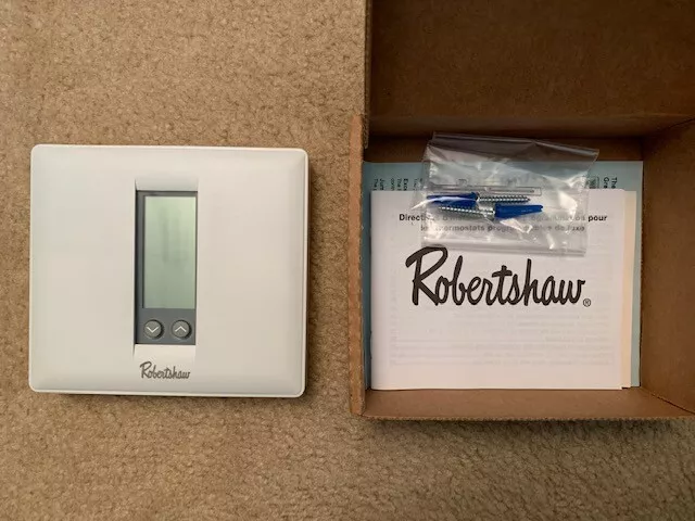 Robertshaw RS9110 Programmable Single-Stage Thermostat, 1H/1C