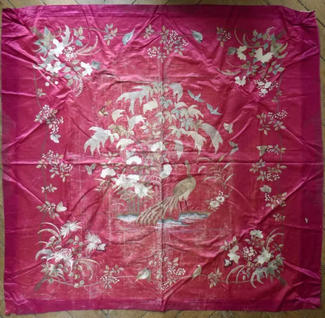 Grand tissu chale Soie brodée broderie Chine Indochine 18e siècle papillon paon