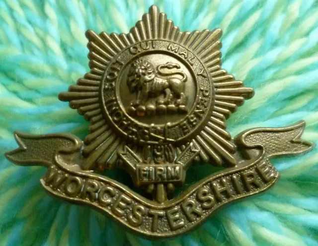 WW1 Worcestershire Regiment Cap Badge Brass Slider ANTIQUE Org