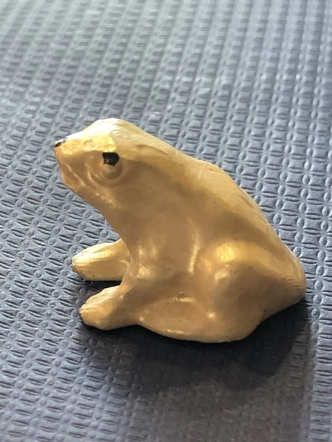 Super Teeny Tiny Miniature Painted Lead White Cream Frog Toad Dollhouse Mini