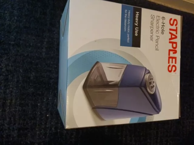 Staples ClassMate 6-Hole Electric Pencil Sharpener Blue (21833) sealed