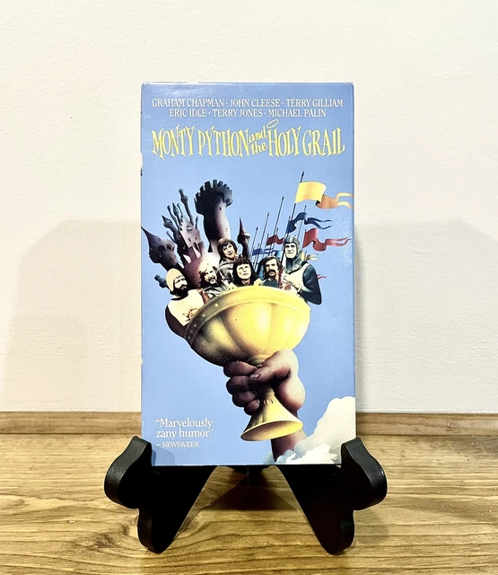 MONTY PYTHON AND the Holy Grail (VHS, 1975) John Cleese Graham Chapman ...