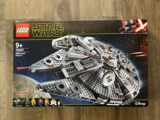 Lego Star Wars 75257 : Millenium Falcon / Falcon Millenium i