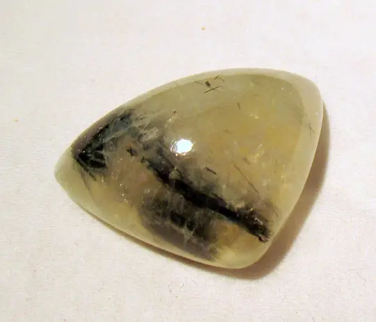 Préhnite cabochon pierre fine 28x21x9mm gemme multicolore reiki chakra plexus