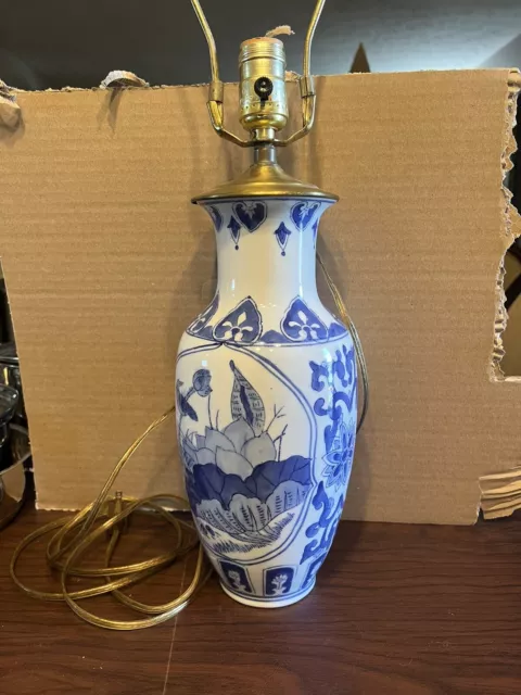 CHINESE  Table Lamp / CANTON  Blue & White Porcelain Vintage