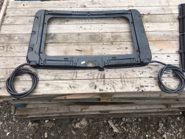 Land Rover Discovery 2 TD5 V8 Sun Roof Drain Tray With Hoses Used Braking