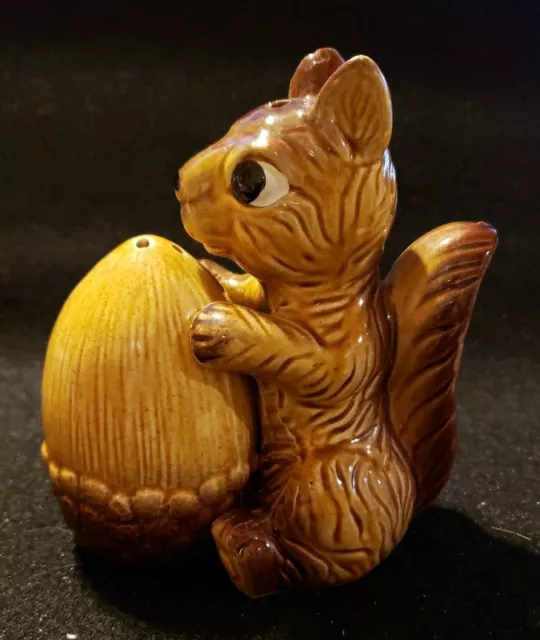 Vintage Large Squirrel With Acorn Nut Salt & Pepper Shaker Set Japan  1960'S