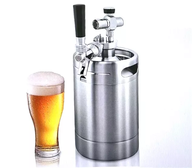 NutriChef PKBRTP99 Double Walled System-64oz Stainless Steel Growler