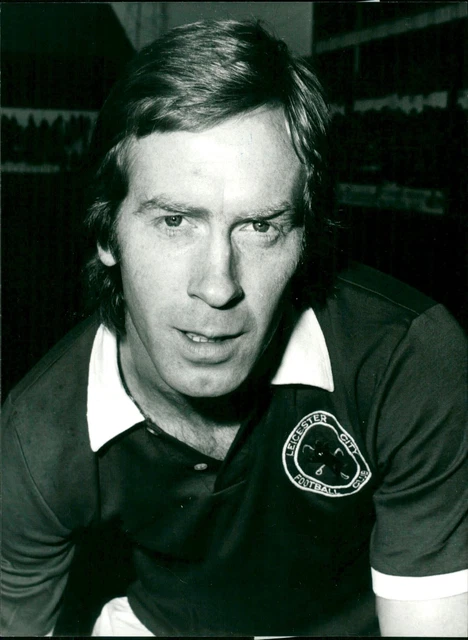 WHITWORTH. STEVE. FOOTBALLER. TAKTOESTET FARY F... - Vintage Photograph 3842480