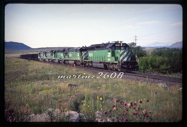 (Ym) Orig Train Slide Burlington Northern (Bn) 8035 Action