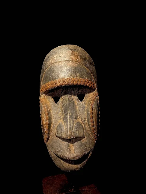 Hand Carved Wooden Face Mask possibly Stunning Dan Guere Mask-3923 2