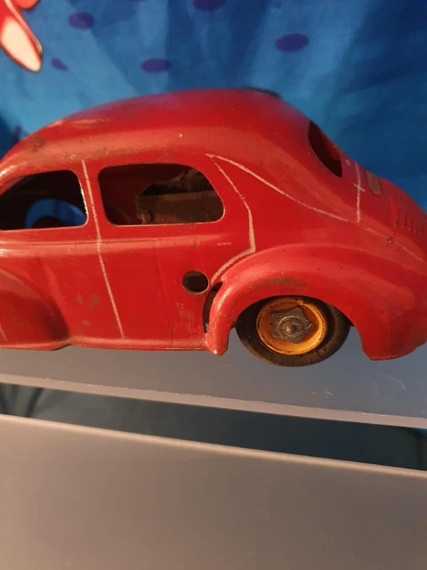 CIJ 5/48 Renault 4CV Rouge – Jouet Tôle Mécanique 18cm – Années 1950 Avec Clé