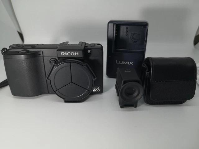 Ricoh Caplio GX200 12.1MP Digital Camera Black / VF-1 Finder "Excellent+"