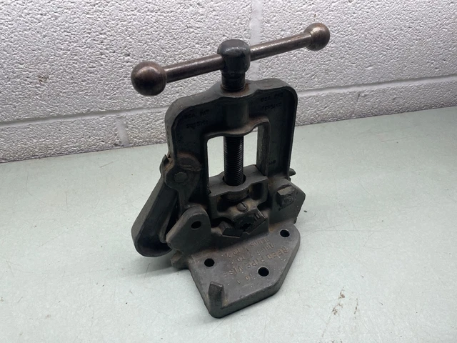 REED MFG CO Pipe Vise (No. 0) Grips 1/8" - 2" Bends 1/8"- 3/4" Vintage USA