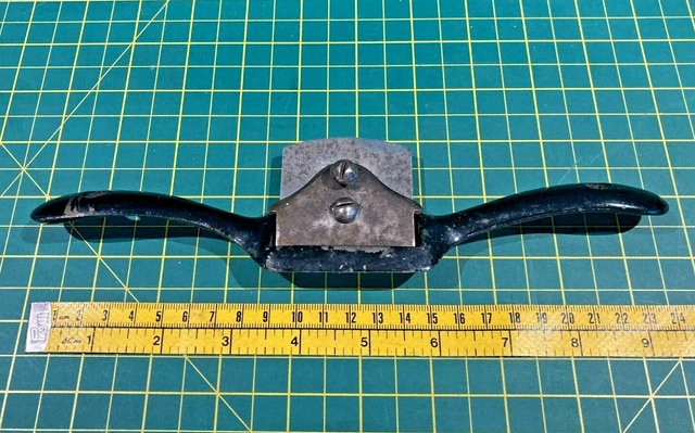 Diamond Brand ~Flat soled spokeshave ~ Cast iron body ~ 2" Cutter ~VGC.