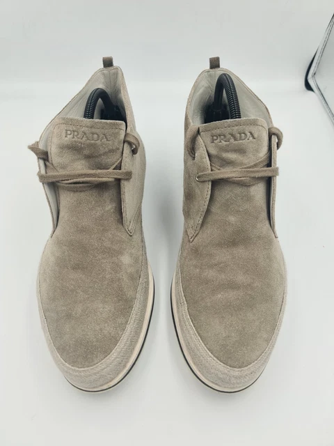 Scarpe originali Prada uomo beige grigio pelle scamosciata taglia 43EU, 10US,9UK eccellenti