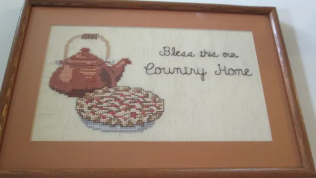Pastel de cocina de punto de cruz terminado bendice este pastel de casa de campo enmarcado