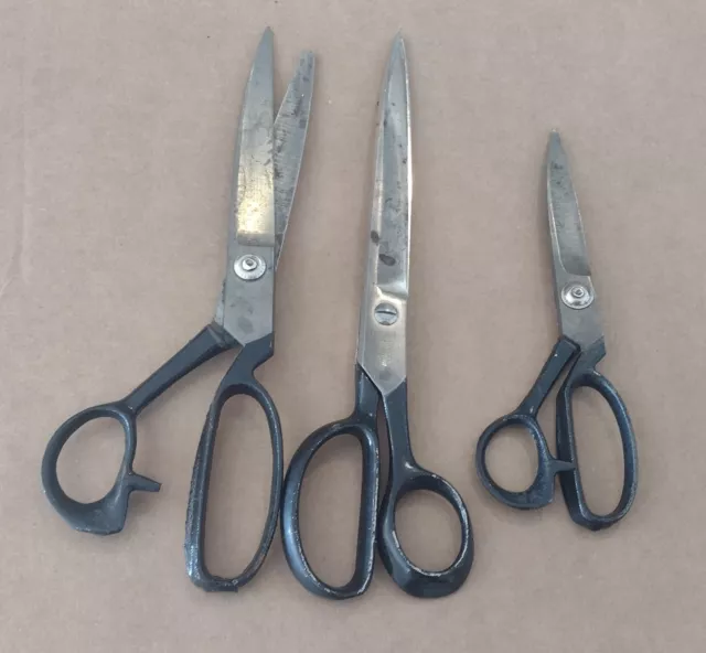 Set Of 3 Vintage Scissors, 2 Unmarked And 1 Deluxe Kleencut