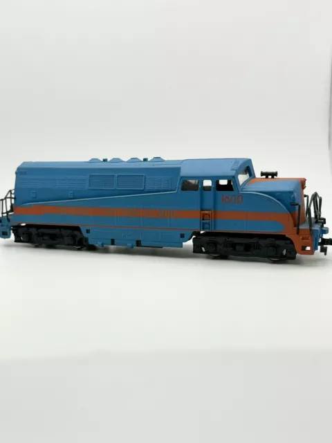 HO Scale AHM Diesel Locomotive Chicago and Eastern Illinois #1600 Train - Works 2