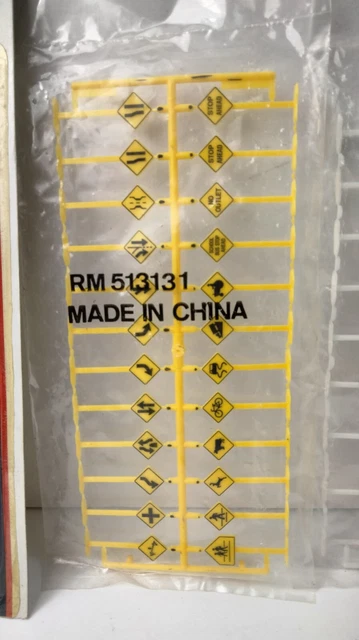 HO SCALE MODEL Road Signs Railroad Signs Train Layout Scenery 125 ...