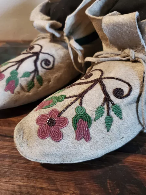 Antique OLD Native American Indian beaded Nez Perce' Moccasins 19th c. PLATEAU