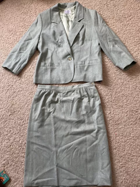 Women's Pendleton Suit Light Green Blazer Size 16 Skirt Size 14 Set Wool Vintage