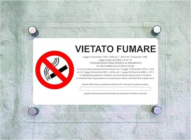Cartello al neon vettore vietato fumare. Simbolo luminoso, icona