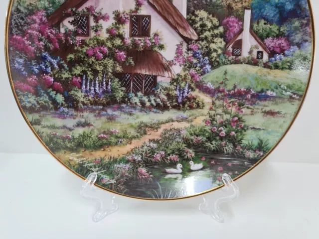 A Cozy Glen Collector Plate Franklin Mint Violet Schwenig With Stand 3