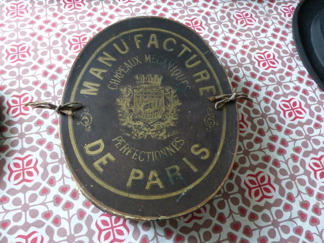 Ancien Chapeau Haut De Forme Victorien – Soie Et Moleskine – Années 1900 – Dans Sa Boîte D'origine