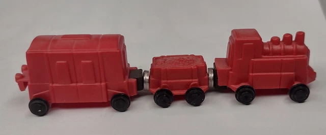 Lot De 3 Trains, Wagons Ou Locomotives Kinder - Jouets En Plastique D'occasion
