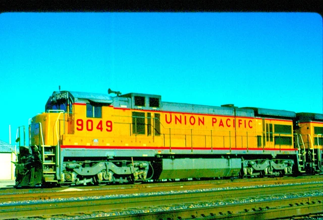 UP 9044 C36-7, Dupo, Il, 03/91; Kodachrome Original
