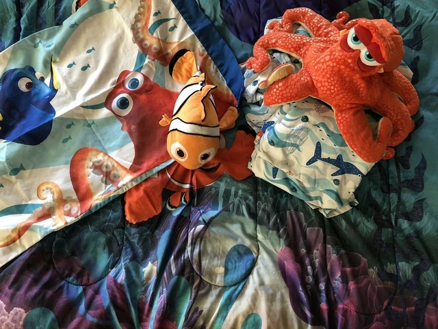 Disney Finding Dory Twin Bedding Set Sheets Comforter Lot Nemo Hank Plush