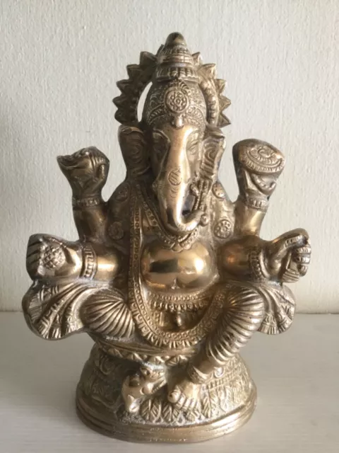 Statue Ganesh dieu protecteur en bronze