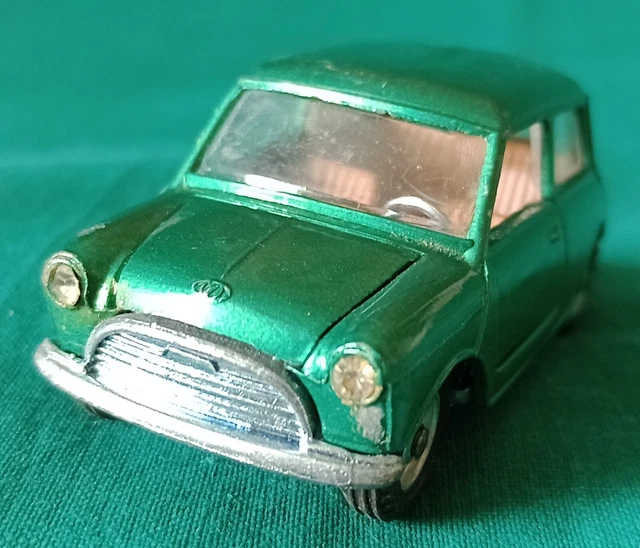 INNOCENTI MINI-MINOR--CON sci---Mebetoys -A 61- -Mint-- EUR