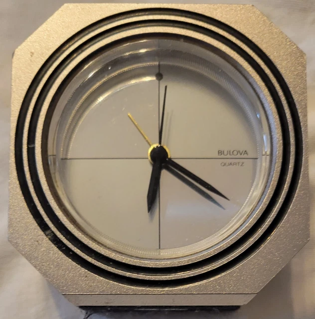 VINTAGE BULOVA QUARTZ Desk/Shelf/Table Alarm ClockModel 4RE 653 Made