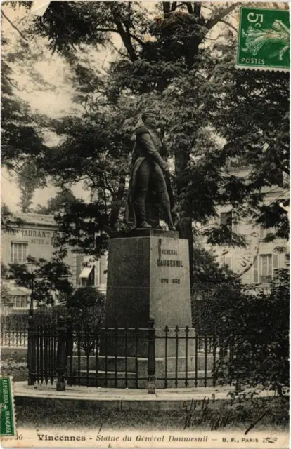 CPA AK VINCENNES Statue of General Daumesnil (672158)