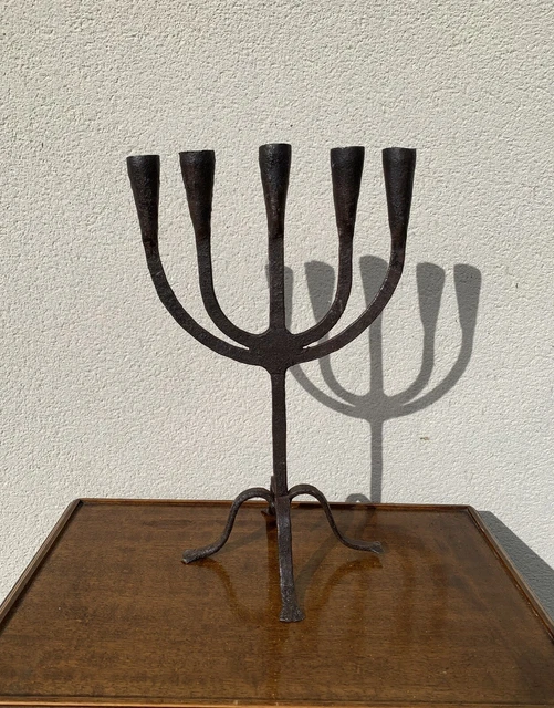 Paire De Candélabres Médiévaux En Fer Forgé – 5 Bougies – 53 Cm – Antiques