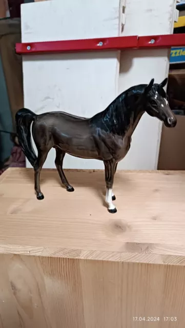 Porzellan Pferd Beswick Glasiert Mit Stern Auf Der Stirn