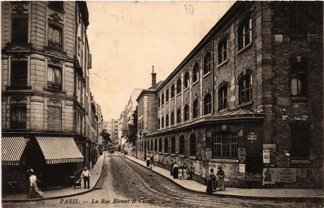 CPA PARIS (15th) 979 La Rue Blomet et l'Ecole (536753)