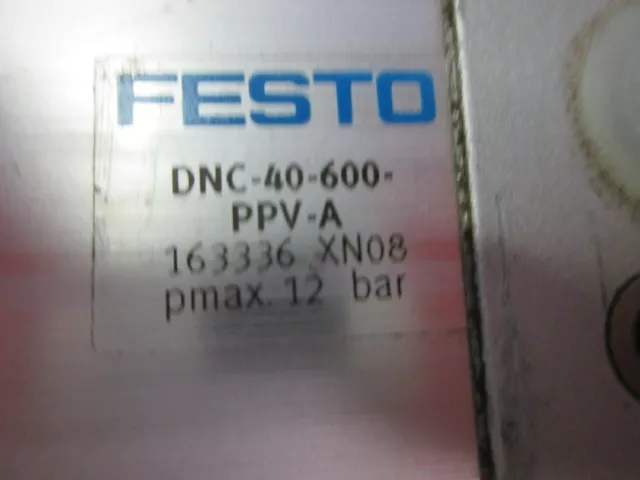 Vérin pneumatique FESTO diamètre 40 mm longueur 600 mm DNC-40-600-PPV-A