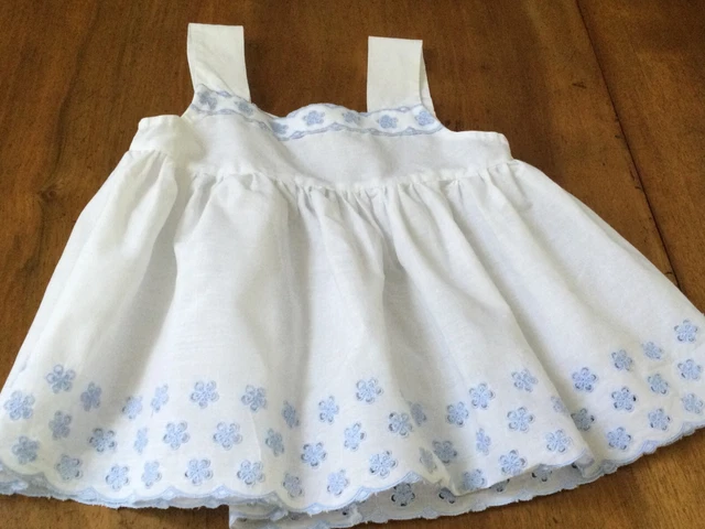 Robe Ancienne Bébé/enfant - Percale De Coton Brodée - Irlande - Début 1900 - Blanc