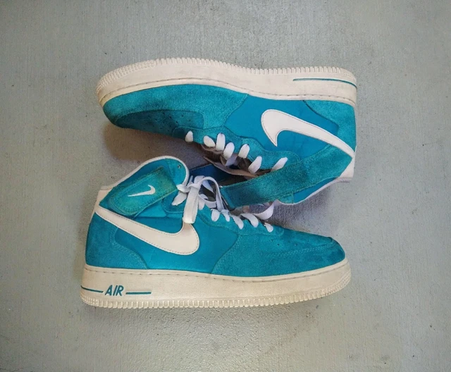 white and black nike air force