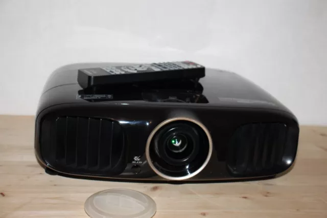 Vidéoprojecteur EPSON EH-TW6100 fonctionnel avec télécommande