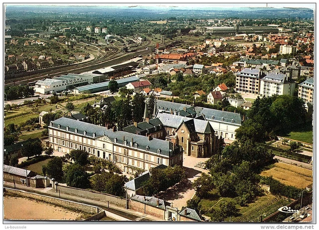 58 NEVERS - vue generale aerienne du couvent saint gildard