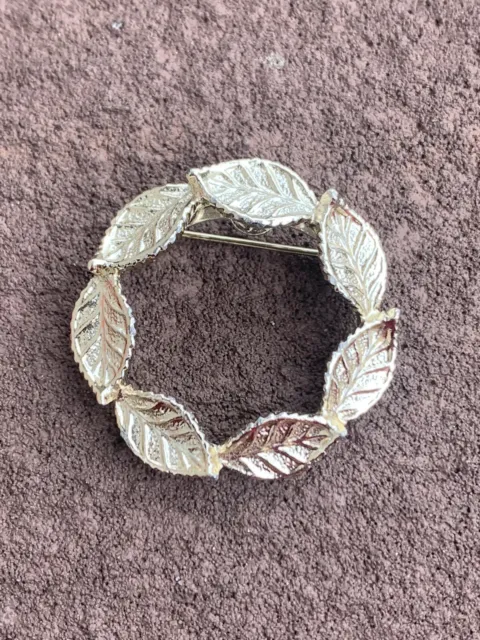 Vintage Gerry's Signed Leaf Leaves Wreath Circle Round Brooch Pin - BEAUTIFUL!