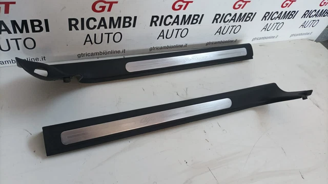 Alfa Romeo 147 5 porte - coppia battitacchi anteriori originali 735263905