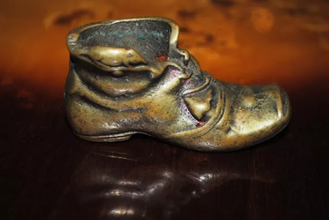 Antique brass shoe, amazing casting from the 19th early 20th century.