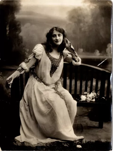 RARE Photo of Miss Nora Kerin as Juliet at the Luceum, Debut March 14, 1908