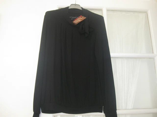 Joli Haut Noir Col Rond Manches Longues Neuf Avec Etiquette Taille M 38/40