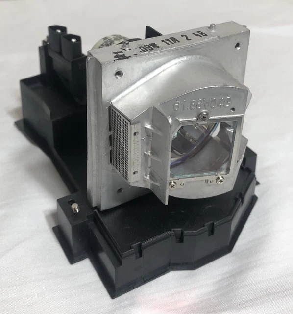 Vidéoprojecteur Professionnel NEC VPN MT1060 - Occasion, Valeur Neuve ~6900€, Parfait Pour Salles De Réunion